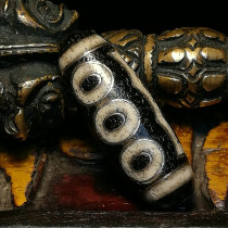 Tibet wrapped pulp pinching silk five-eyed celestial beads natural agate men and women ethnic wind clavicle necklace pendant multi-treasure string accessories