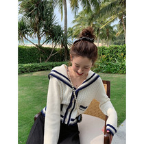 Zhang Zixuan Tongan Xiaoxiang white knit cardio-hoodie woman 2022 Spring loaded vintage navy collar short fur coat