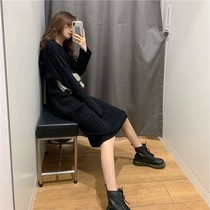Pregnant women autumn dress New wear autumn and winter knee long thick sweater bottomed hooded knit skirt children