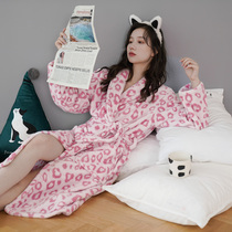2021 Spring and Autumn new fashion BAO WEN coral velvet Robe Womens flannel bathrobe long home wear pajamas