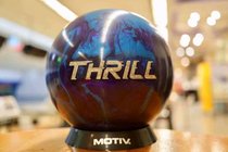 Xinrui bowling supplies mom brand 2021 new professional bowling THRILL 14-15 pounds