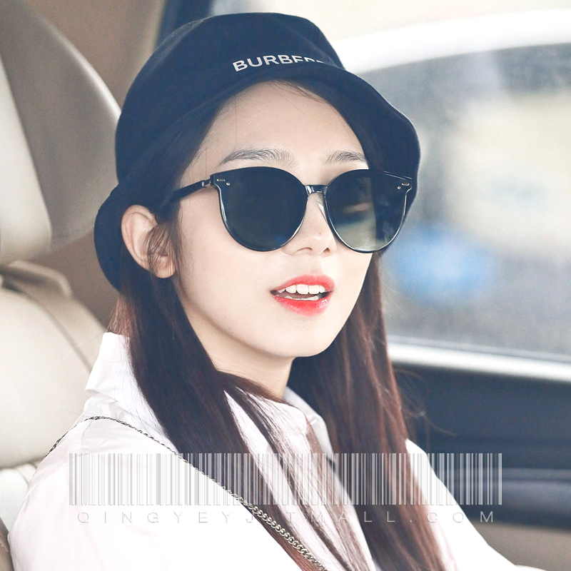 The star shared the same sunglasses mens and womens Korean version of Chao 2021 new glasses round personality street shoot retro fashion sunglasses