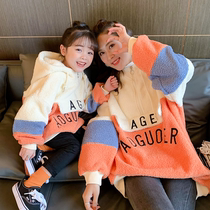 Parent-child winter sweater plus velvet padded mother-and-woman foreign style mother-and-child 2021 new tide Korean net red sweater