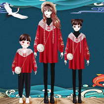 Fried street parents wear hooded vests 2021 autumn and winter family of three Chinese style festive coat plus velvet foreign tide