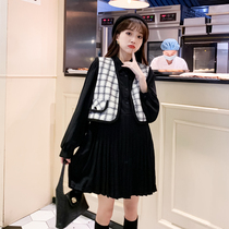 Pregnant women dress autumn fashion model 2021 new autumn little foreign style two-piece Spring and Autumn Tide mother set