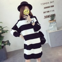 Pregnant women autumn suit fashion autumn and winter winter stripes tide mother sweater coat long Korean top tide