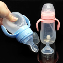 Baby wide mouth rice paste silicone straw bottle with handle can squeeze resistant newborn baby feeding pacifier spoon head