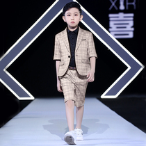 Childrens suit mens small suit suit suit 2021 New handsome boy dress summer model show short sleeve performance