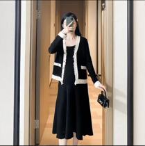 Autumn and winter New pregnant women small fragrant wind cardigan temperament suspender skirt spicy mother out set fashion style Foreign dress