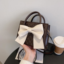 The Got Tales Retro Texture Butterfly Knot Single Shoulder Bag Woman Casual Large Capacity Portable Tote Square Bag