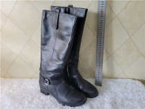 Old leather shoes female leather boots fur in the 90s