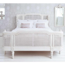 French solid wood carved rattan Art double bed European style American Villa retro old princess bed wedding bed bedroom furniture