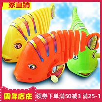 Chain swinging fish Children Baby Children Baby clockwork toys will shake the tail winding toys small fish