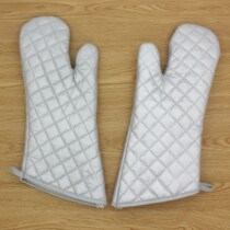 Large number of oven baking gloves thickened high temperature resistant coating silver heat insulation gloves anti-burn baking gloves resistant to high temperature
