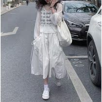  Spring and summer suit female student Korean loose solid color wild stitching shirt pocket skirt two-piece trendy women