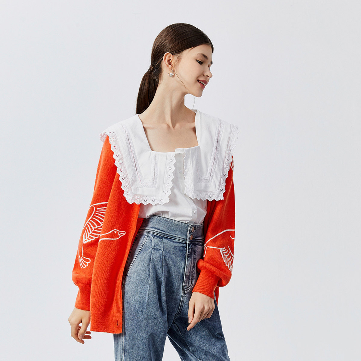 LILY2020 Autumn new womens loose-fitting large profile fun bump V-neck single-row buckle medium-length sweater