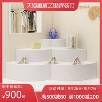 Clothing store table in the middle of the clothing store table display props womens clothing store rack running water island display table decoration cabinet