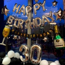 Husband Birthday Placement 30 Year Old Creative Simple Room Romantic groveling venue Celebrating Hotel Anniversary