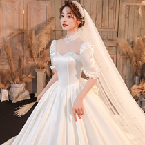 High-end retro satin main wedding dress 2021 new bride main yarn big tailing temperament simple French niche design