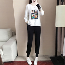 European station leisure long sleeve sports suit women 2021 autumn and winter age slim fashion foreign clothes two-piece set
