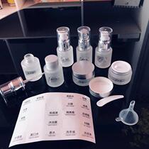 Go out Cosmetics Small Sample Skin Care Products Empty Bottle Cute Little Bottle Travel Split and Portable Jar Vacuum Out