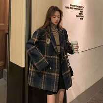 Large size womens fat mm autumn and winter foreign style Joker thick blazer fat sister slim plaid woolen coat tide