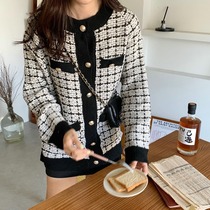 Little sister sweater coat womens cardigan spring and autumn thin loose Korean version of retro plaid top tweed sweater