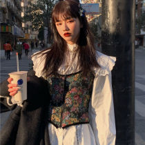 2021 spring new temperament Hong Kong taste comfortable fairy suit court ear edge shirt suspender two-piece set for women