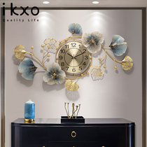 New Chinese fashion clock creative clock living room study light luxury atmosphere ginkgo leaf wall clock art wall clock decoration