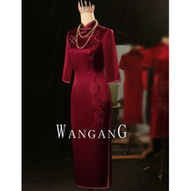 Mom dress high-end improved cheongsam 2021 autumn and winter model wedding wedding wedding dress female