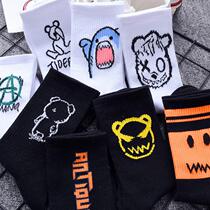 Socks men autumn and winter stockings ins stockings women street trend Korean cartoon hip-hop skateboard basketball stockings