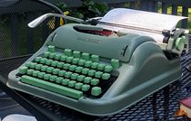 HERMERS (Hermes) vintage typewriter mechanical typewriter exhibition Beautiful Goods gift