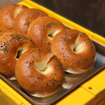 Still bread | Apple passion fruit bagel
