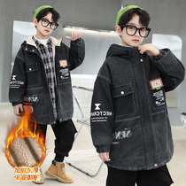 Boys denim jacket autumn and winter 2022 new childrens plus velvet thickening middle and big childrens trench coat boy fashionable top