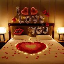 Rose simulation petal bed flower birthday confession romantic proposal Valentines Day wedding room hotel scene decoration layout
