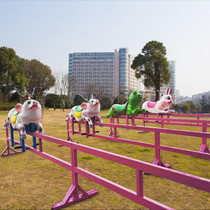 Outdoor large network red pig fast running pig race spot farmland interactive and dynamic fun customization