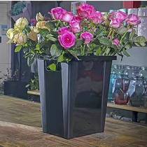 Fan-style flower barrel black plastic raised flower barrel flower shop used with flower barrel big number flower arranging bucket for waking up