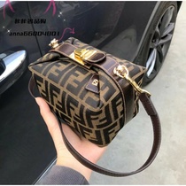 Suitable for FEND I Fendi classic old flower FF letter pillow bag shoulder hand messenger bag lunch box bag