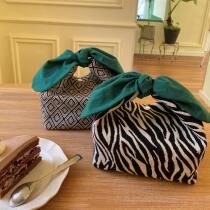 Japanese and wind pamper when bag in bag in zebra strike students with lunch bag bag