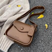 2021 new foreign style Joker small bag women bag senior sense shoulder bag autumn and winter texture shoulder bag underarm bag