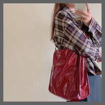 Tote bag womens large capacity shoulder bag commuter soft leather texture patent leather double shoulder strap 2021 new versatile shoulder bag