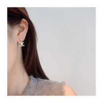 Small Aroma Ethos Pearl Mosquito Incense Pan Ear Clip Women Without Earrings 2021 Autumn Winter New Superior Feel Light And Luxurious Earrings