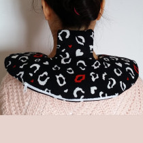 Explosion-proof shoulder pad cervical vertebra U-shaped rechargeable hot water bag scarf hot compress shoulder cervical vertebra warm baby hand warmers have been filled with water