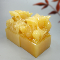 Natural topaz dragon head seal ornaments handed down to the country jade seal seal panlong seal office ornaments opening gifts