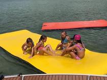 Water floating blanket floating bed beach sea leisure entertainment blanket Net Red child size environmental protection oversized water cushion Beach beach