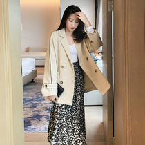 Off-white college style small suit jacket womens autumn 2021 new stitching contrast color loose age-reducing thin small suit