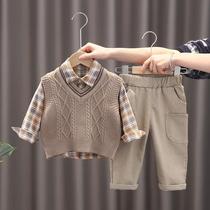 Autumn suit childrens clothing boys foreign sweaters vest 1-4 years old 3 handsome baby baby Korean casual three-piece set