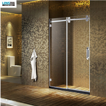 Lance Lincoln shower room