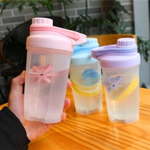 Simple Net red shake Cup female portable fitness Cup plastic water Cup graduated Milk Cup sports protein shake powder Cup