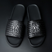 Handwoven Slippers Male Dermis External Wear Non-slip Breathable Fashion Tide Cards Home Semi-Tug Men Are Lined Up Summer Season